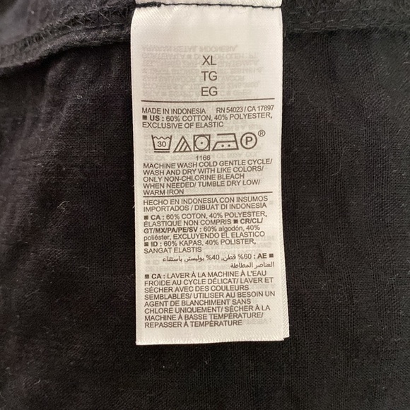 Old Navy Baby Doll Top with cap sleeves - Picture 7 of 7